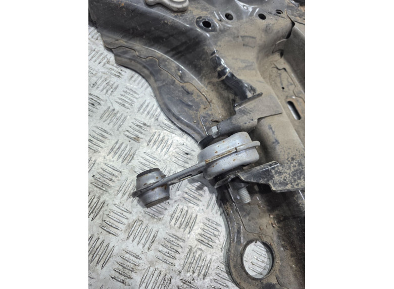 Подушка крепления КПП к Renault Megane, 2020г.