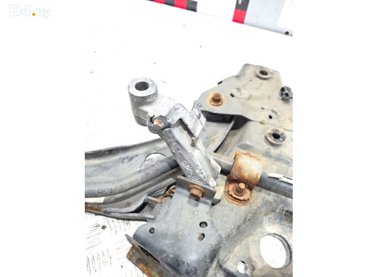 Кронштейн крепления балки подвески к Peugeot 5008 undefined г.