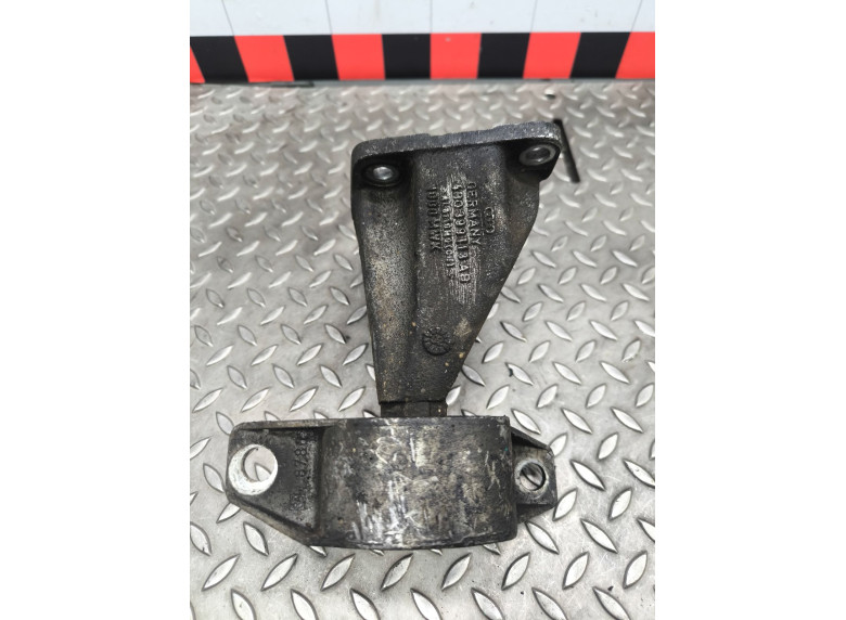 Кронштейн КПП к Audi A6, 2002г.