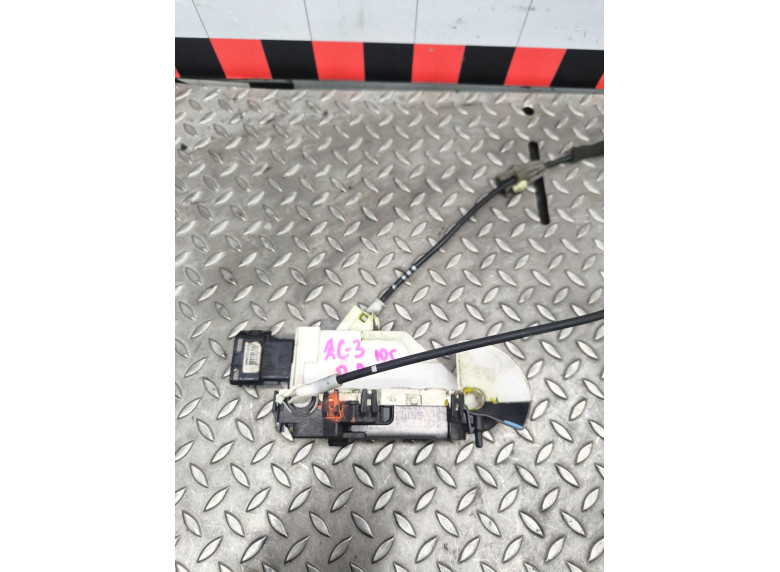 Замок двери передней левой к Citroen C3, 2010г.