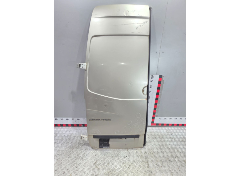 Дверь задняя распашная левая к Volkswagen Crafter, 2009г.