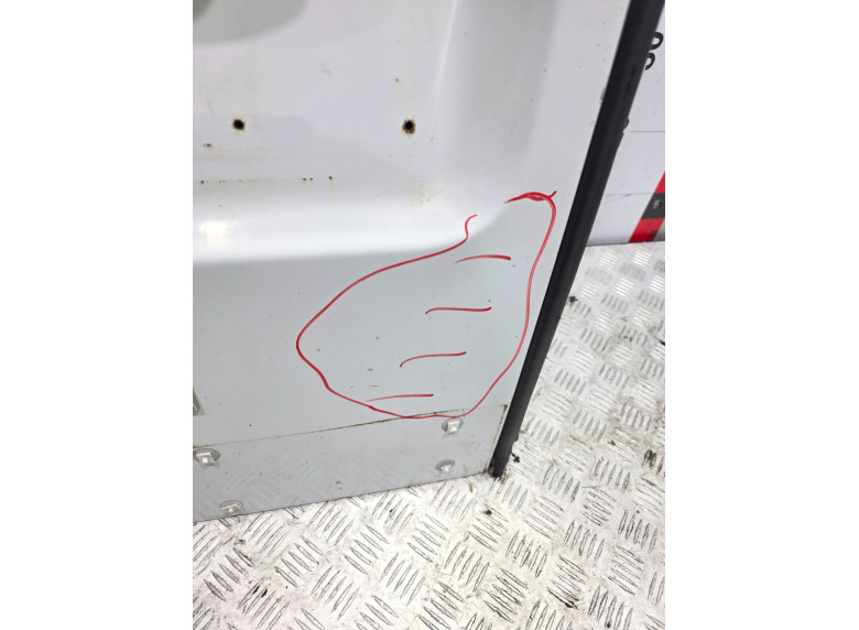 Дверь задняя распашная левая к Citroen Jumpy, 2003г.