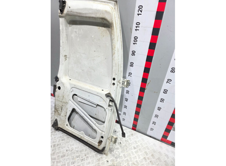 Дверь задняя распашная левая к Citroen Jumpy, 2003г.