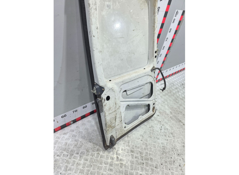 Дверь задняя распашная левая к Citroen Jumpy, 2003г.