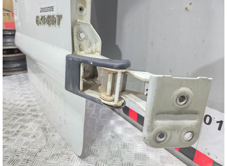 Петля двери задней правой к Петля двери задней правой к Peugeot Expert undefined г. Expert