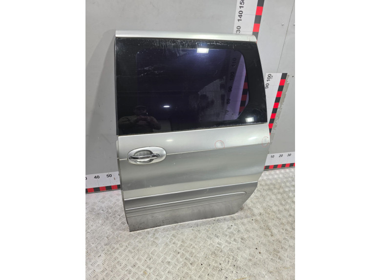 Дверь сдвижная левая к Kia Carnival, 2001г.