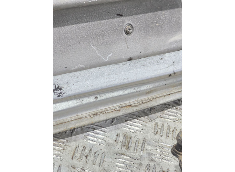 Дверь сдвижная левая к Kia Carnival, 2001г.