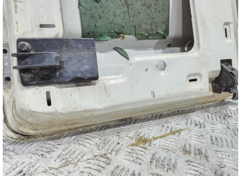 Дверь задняя распашная правая к Volkswagen Caddy, 2003г.