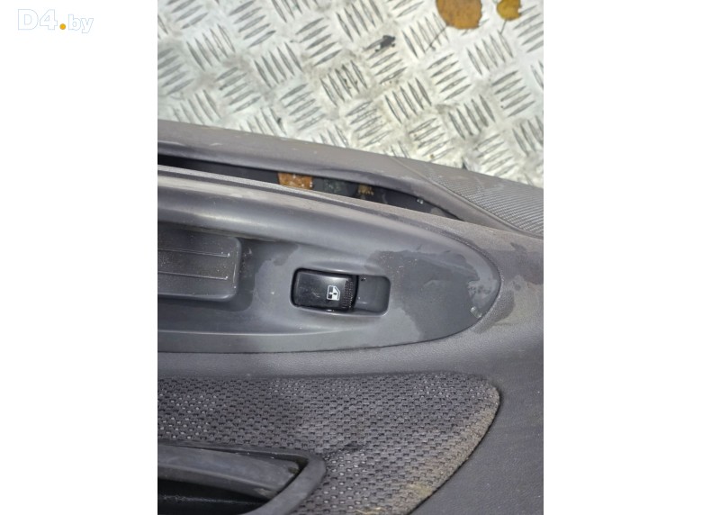 Кнопка стеклоподъемника переднего правого к Kia Rio undefined г.