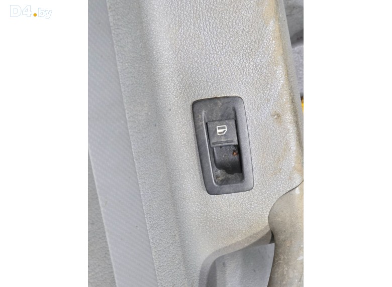 Кнопка стеклоподъемника переднего правого к Volkswagen Caddy undefined г.