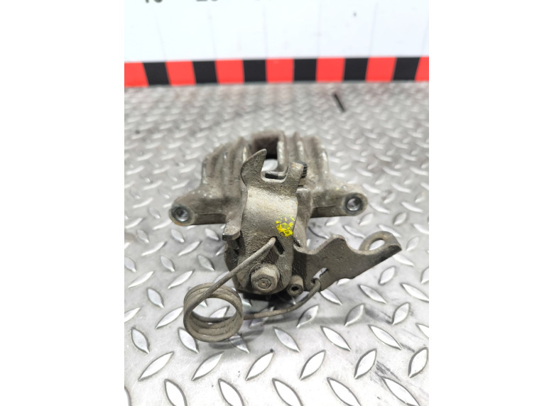 Суппорт задний левый к Volkswagen Passat, 1999г.