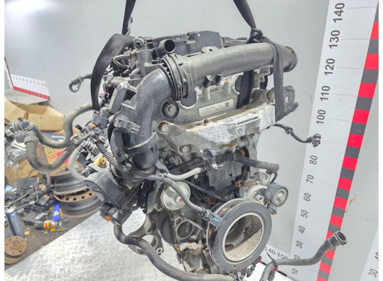 Двигатель к Двигатель к Peugeot 3008 undefined г. 3008