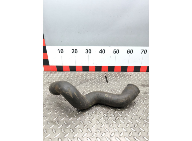 Патрубок интеркулера к Volkswagen Passat, 2001г.