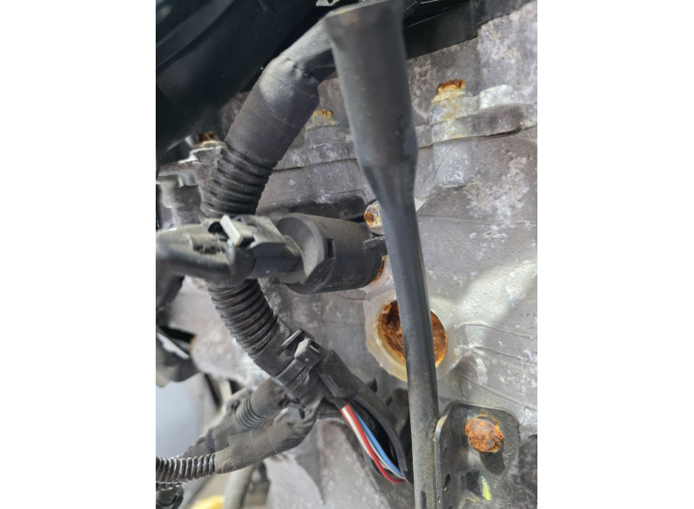 Клапан фазорегулятора к Peugeot 5008, 2021г.