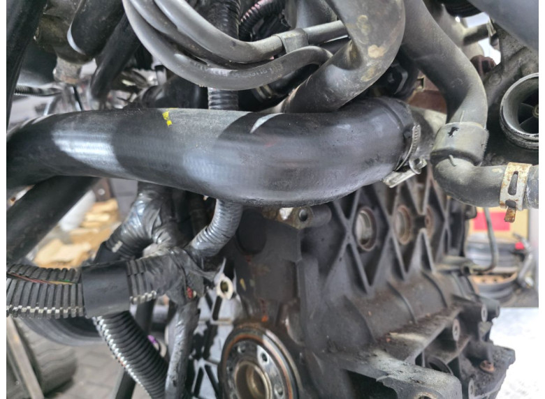 Патрубок интеркулера к Renault Trafic, 2004г.