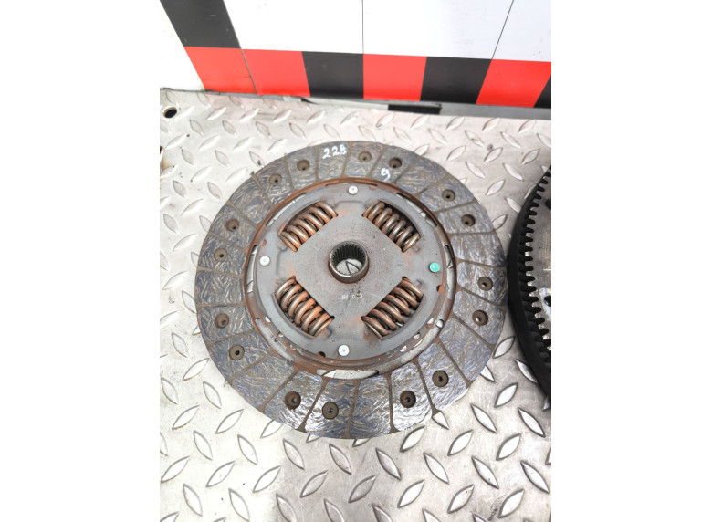 Комплект сцепления к Volkswagen Passat, 1995г.