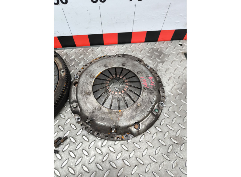 Комплект сцепления к Volkswagen Passat, 1995г.