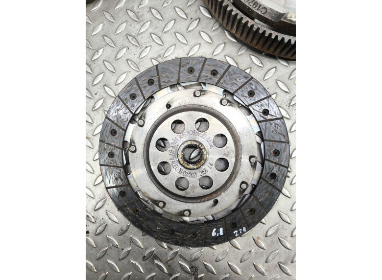 Комплект сцепления к Volkswagen Golf, 2006г.