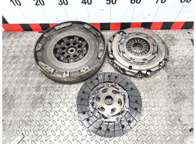 Комплект сцепления к Mercedes C W204, 2016г.