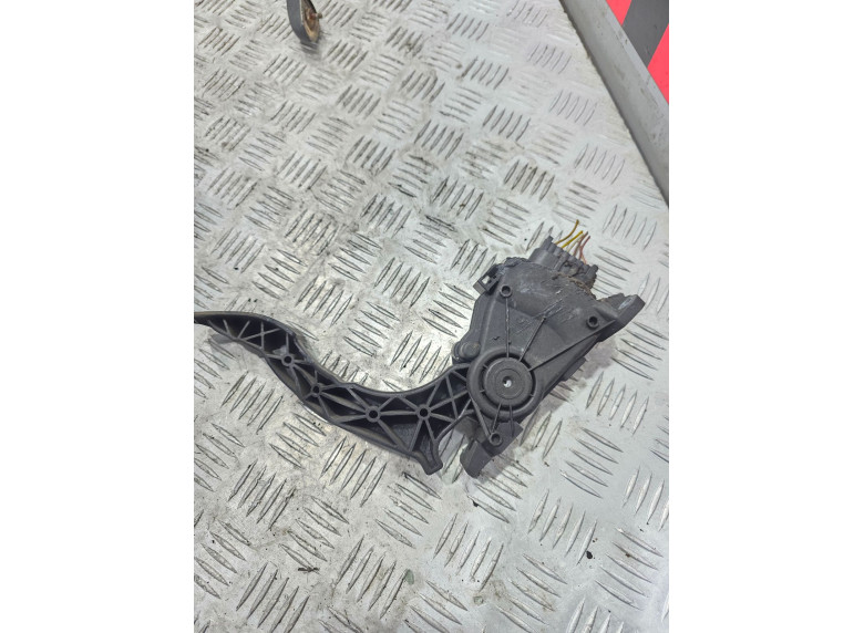 Педаль газа к Ford Fiesta, 2004г.