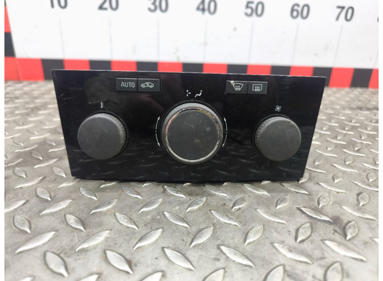 Блок управления печки/климат-контроля к Opel Astra, 2008г.