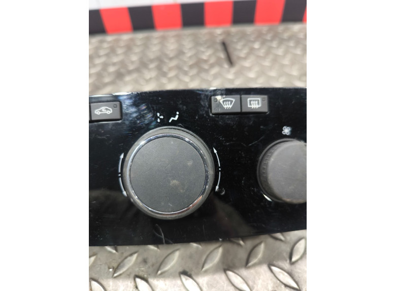 Блок управления печки/климат-контроля к Opel Astra, 2008г.