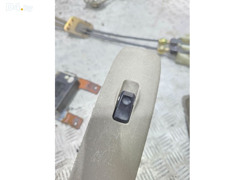 Кнопка стеклоподъемника переднего правого к Mazda Demio undefined г.