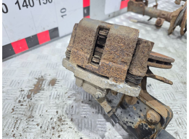 Суппорт передний правый к Lada Granta