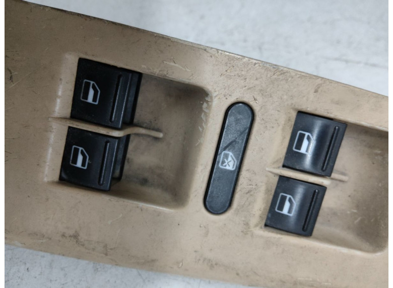 Блок управления стеклоподъемниками к Volkswagen Passat, 2006г.