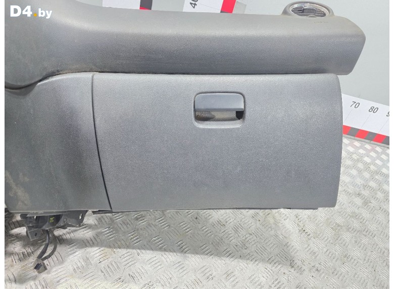 Бардачок к Peugeot 5008 undefined г.