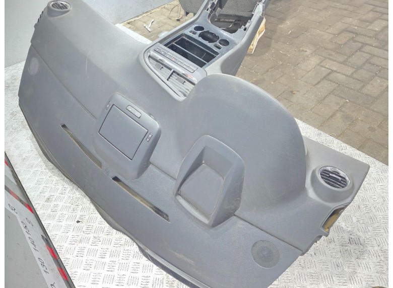 Панель передняя салона (торпедо) к Панель передняя салона (торпедо) к Peugeot 5008 undefined г. 5008