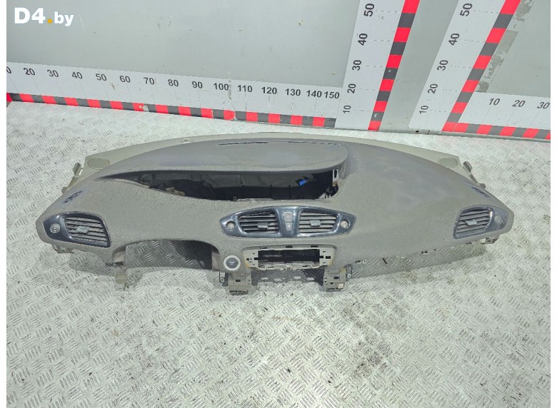 Панель передняя салона (торпедо) к Renault Scenic undefined г.