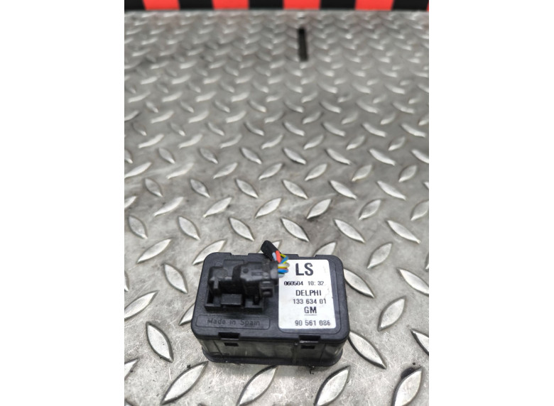 Блок управления стеклоподъемниками к Opel Astra, 2001г.