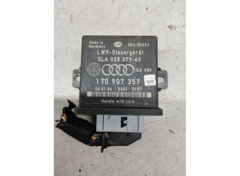 Блок управления светом к Volkswagen Golf, 2006г.