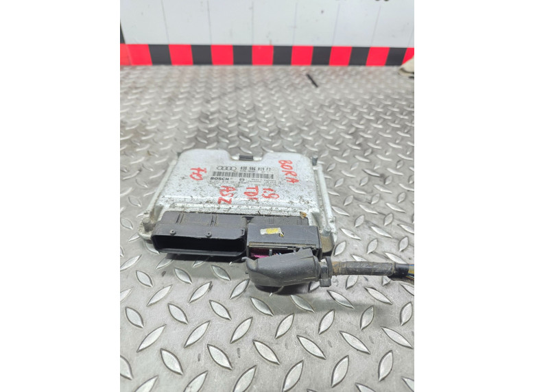 Блок управления двигателем к Volkswagen Golf, 2003г.