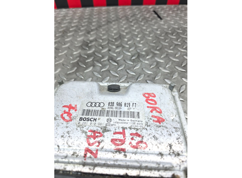 Блок управления двигателем к Volkswagen Golf, 2003г.