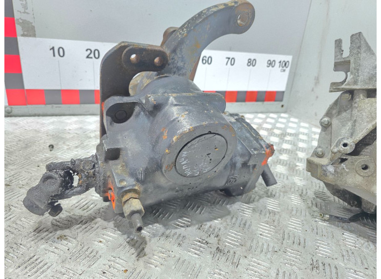 Редуктор рулевой к Renault Midlum, 2001г.