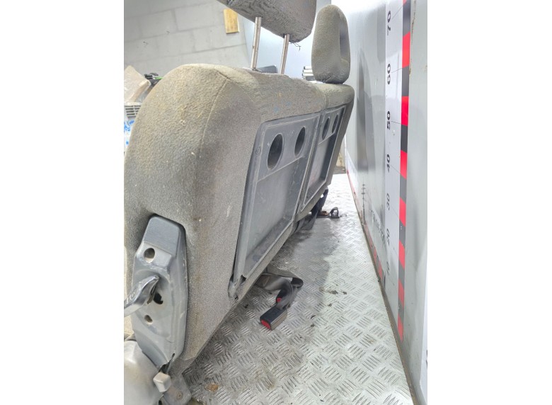 Сиденье заднее к Сиденье заднее к Mitsubishi SpaceWagon undefined г. Space Wagon