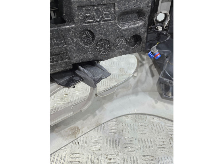 Бампер передний к Бампер передний к Mercedes EW211 undefined г. E W211