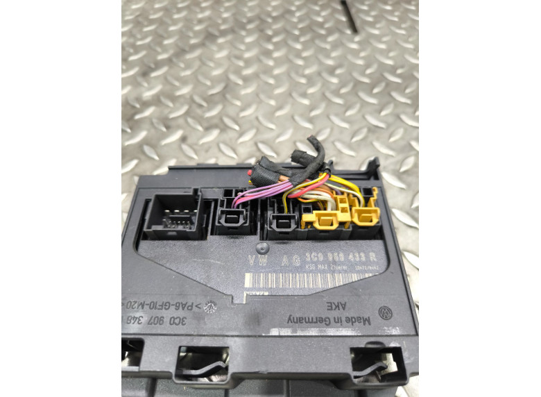 Блок комфорта к Volkswagen Passat, 2006г.