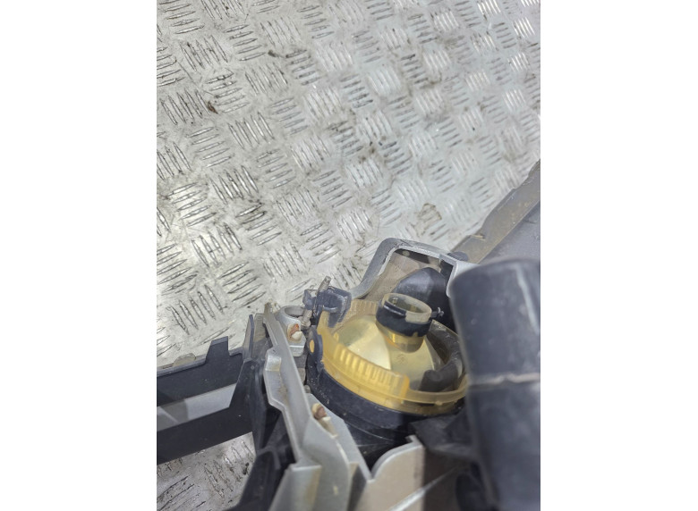 Фара противотуманная левая к Volkswagen Golf, 2005г.