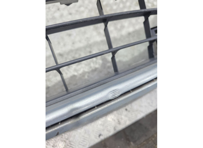 Бампер передний к Volkswagen Golf, 2005г.