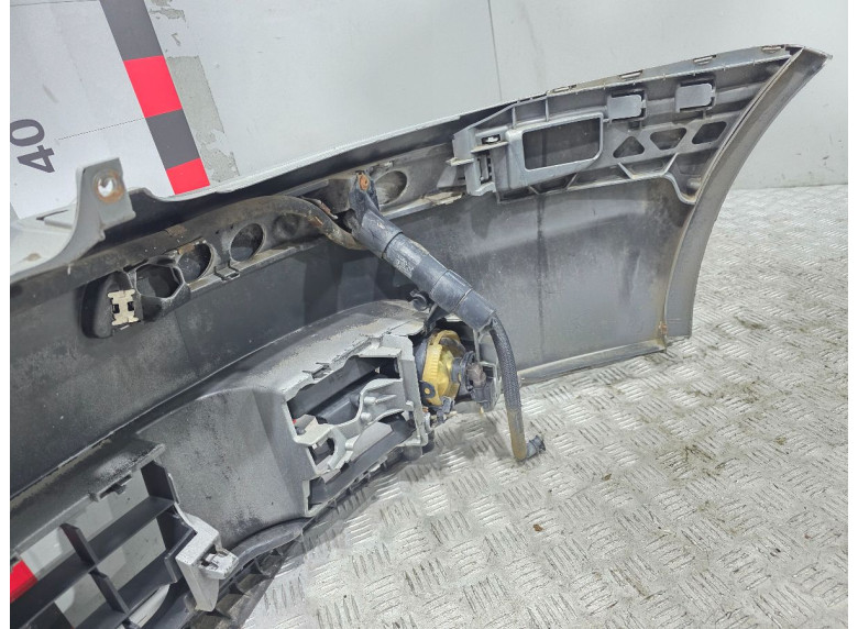 Бампер передний к Volkswagen Golf, 2005г.