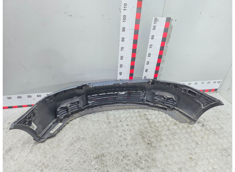 Бампер передний к Volkswagen Golf, 2006г.