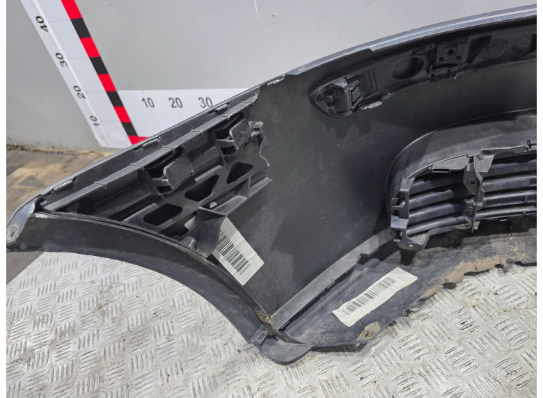 Бампер передний к Volkswagen Golf, 2006г.