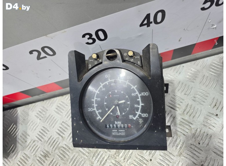 Щиток приборов (приборная панель) к DAF 400 undefined г.