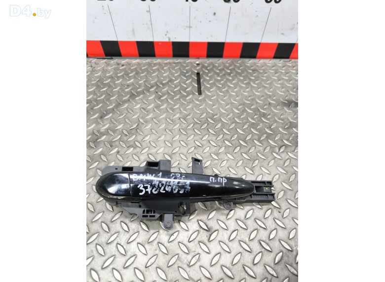 Ручка наружная передняя правая к BMW 1E87/E81/E82/E88 undefined г.