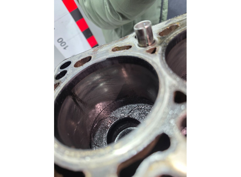 Блок цилиндров к Audi A4, 2006г.