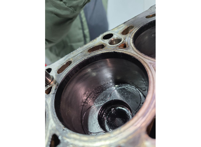 Блок цилиндров к Audi A4, 2006г.