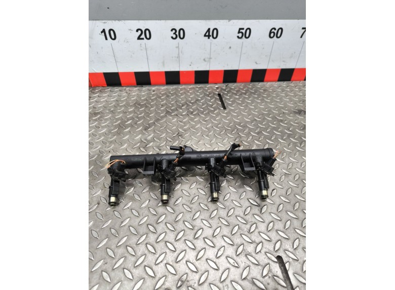 Топливная рампа к Peugeot 307